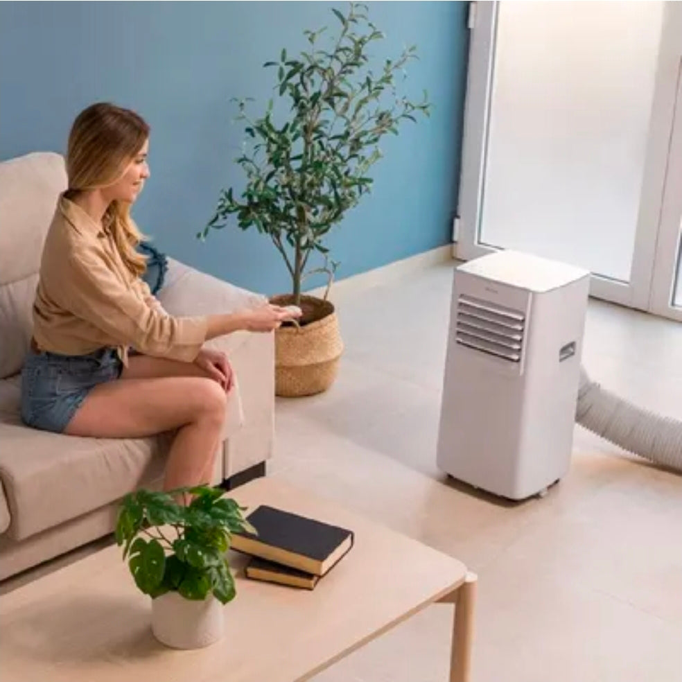 Cecotec Climatiseur Portable avec Télécommande ForceClima 7100 Soundless, 7000 BTU, Écran LED.